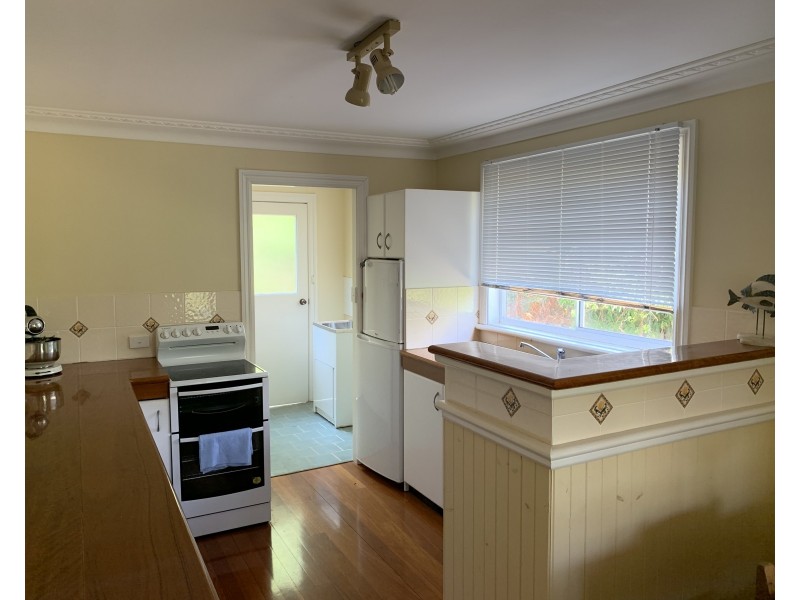 16A Crescent Ave, Taree NSW 2430