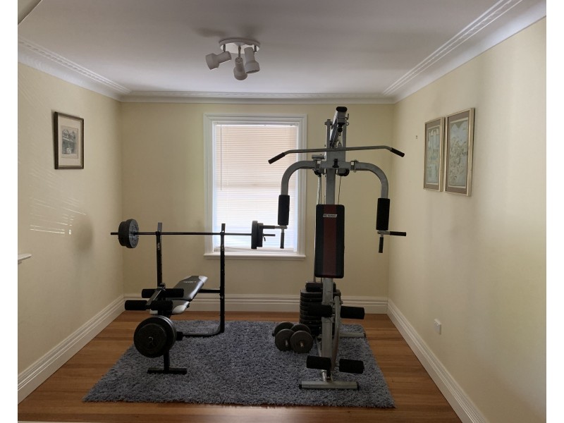 16A Crescent Ave, Taree NSW 2430