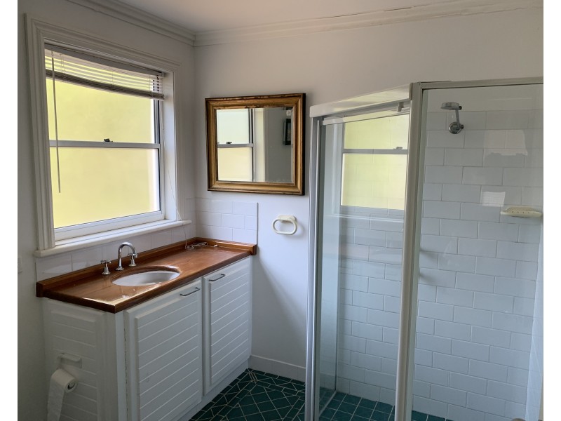 16A Crescent Ave, Taree NSW 2430