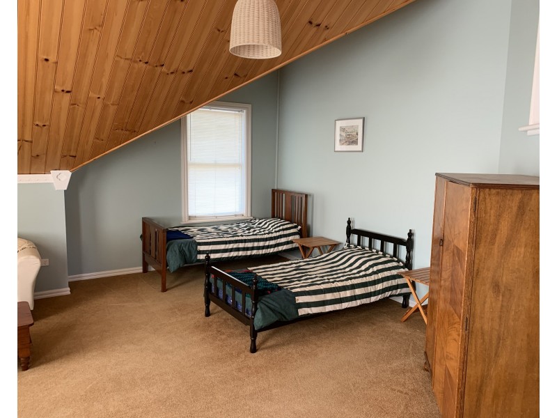 16A Crescent Ave, Taree NSW 2430