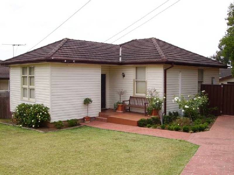 9 LEICHHARDT STREET, Lalor Park NSW 2147