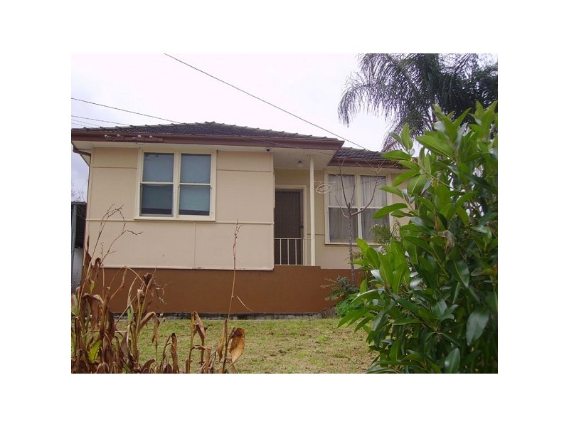 8 MAMIE AVENUE, Seven Hills NSW 2147