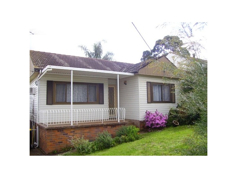 8 YVONNE STREET, Seven Hills NSW 2147