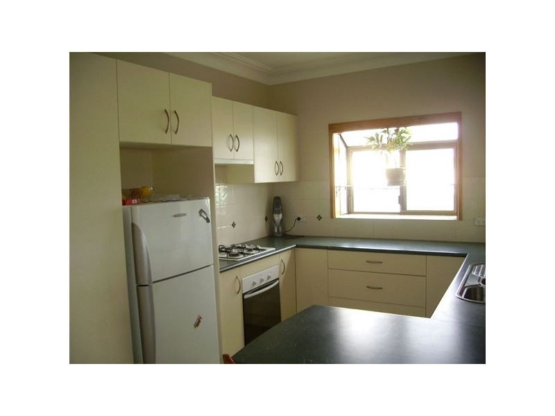 8 YVONNE STREET, Seven Hills NSW 2147