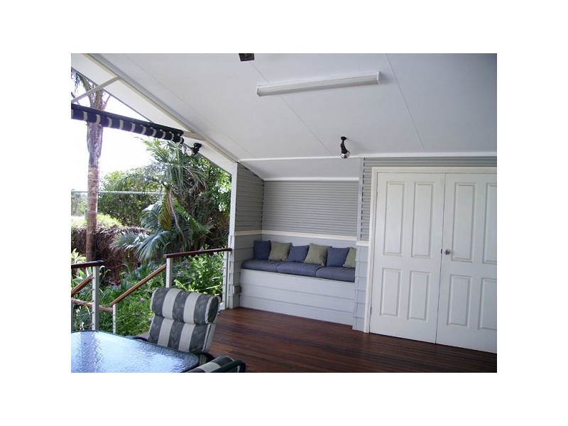 8 YVONNE STREET, Seven Hills NSW 2147