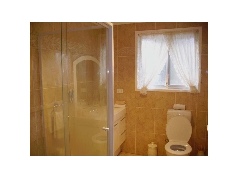 20 ATHABASKA AVENUE, Seven Hills NSW 2147