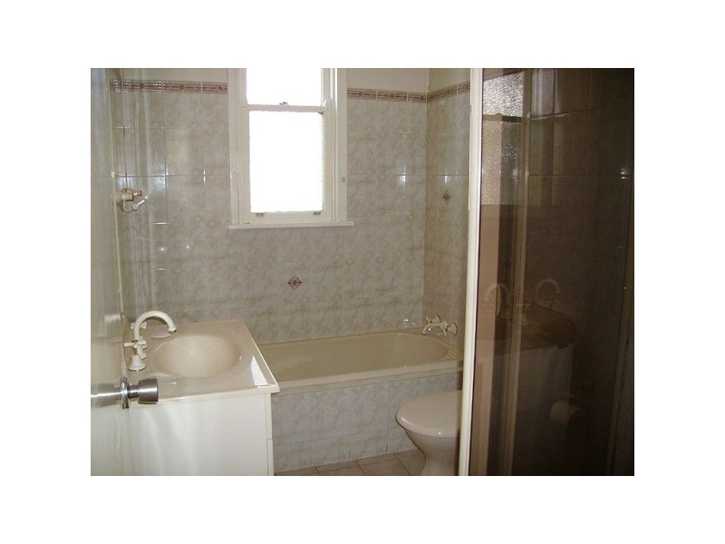 8A OLDFIELD ROAD, Seven Hills NSW 2147