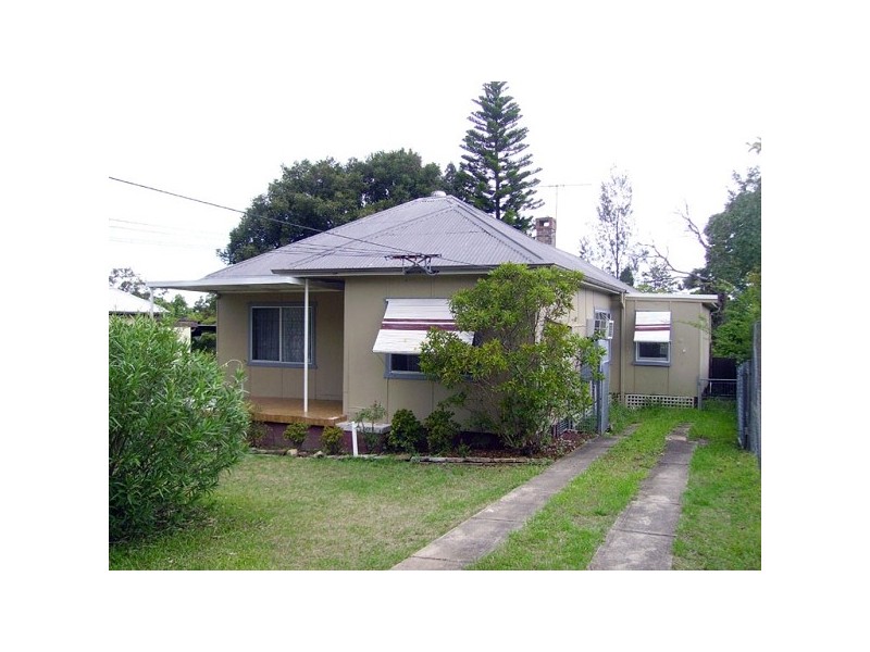 24 PIONEER STREET, Seven Hills NSW 2147