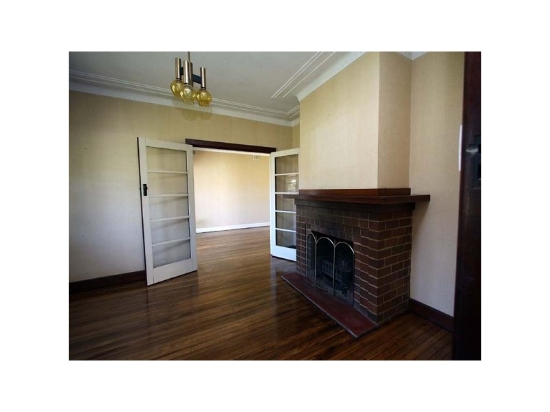 38 Barangaroo Avenue, Toongabbie NSW 2146