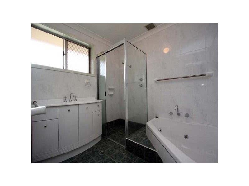 16 Topaz Crescent, Seven Hills NSW 2147