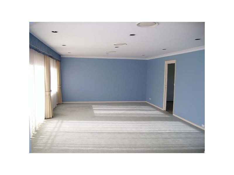 16 Topaz Crs, Seven Hills NSW 2147