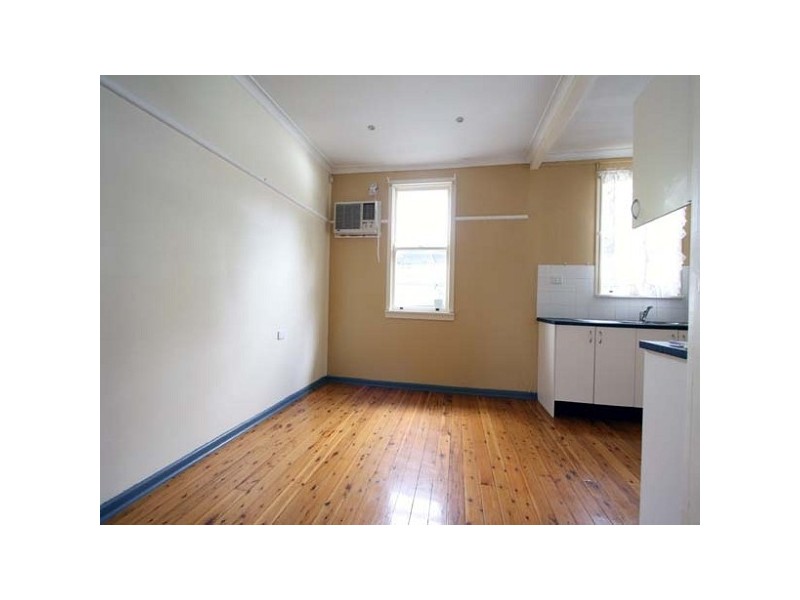 8 Mamie Avenue, Seven Hills NSW 2147