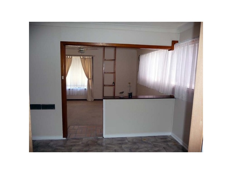 28 Oxley Street, Lalor Park NSW 2147