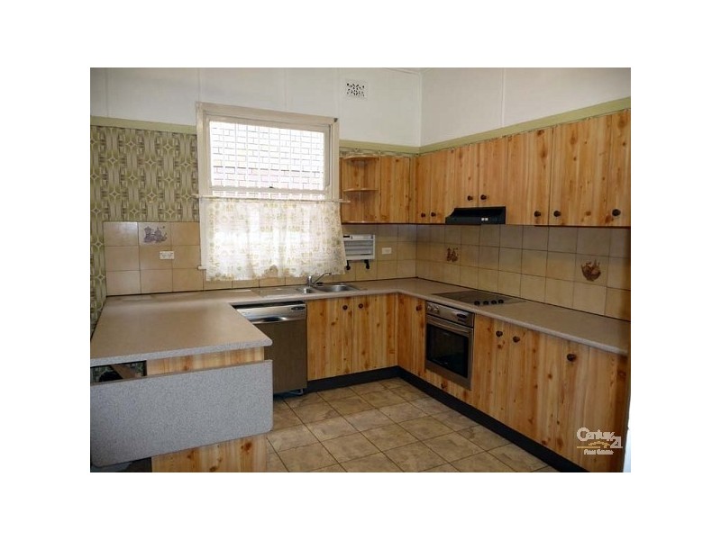 20 Cornelia Road, Toongabbie NSW 2146