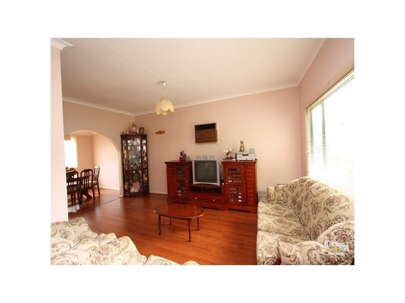 25 Orlando Crescent, Seven Hills NSW 2147