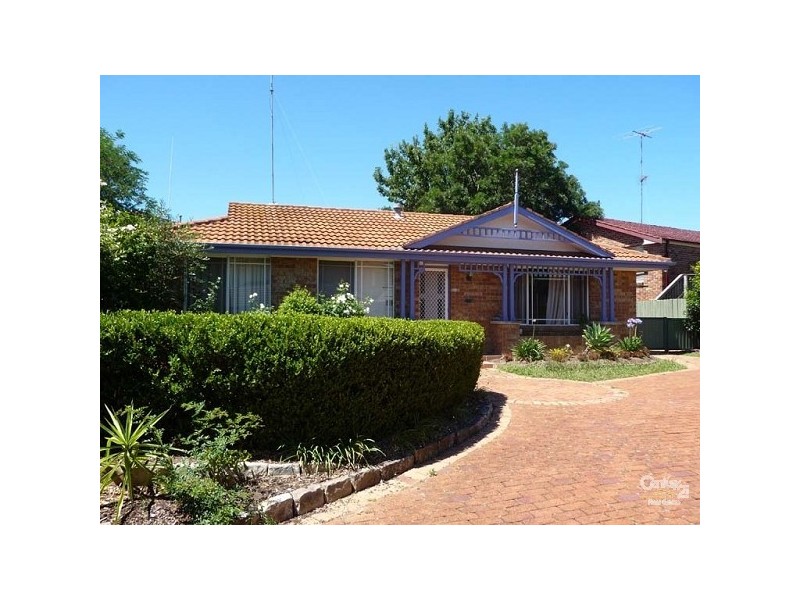 9 Dee Street, Prospect NSW 2148