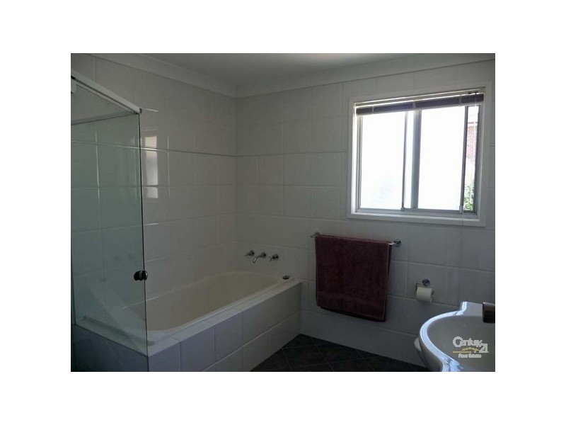 4 Thames Place, Seven Hills NSW 2147