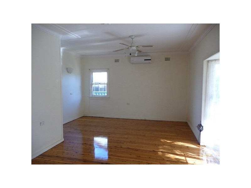 2 KAREELA STREET, Doonside NSW 2767