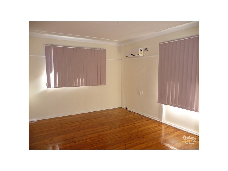 2 DUMBLE STREET, Seven Hills NSW 2147