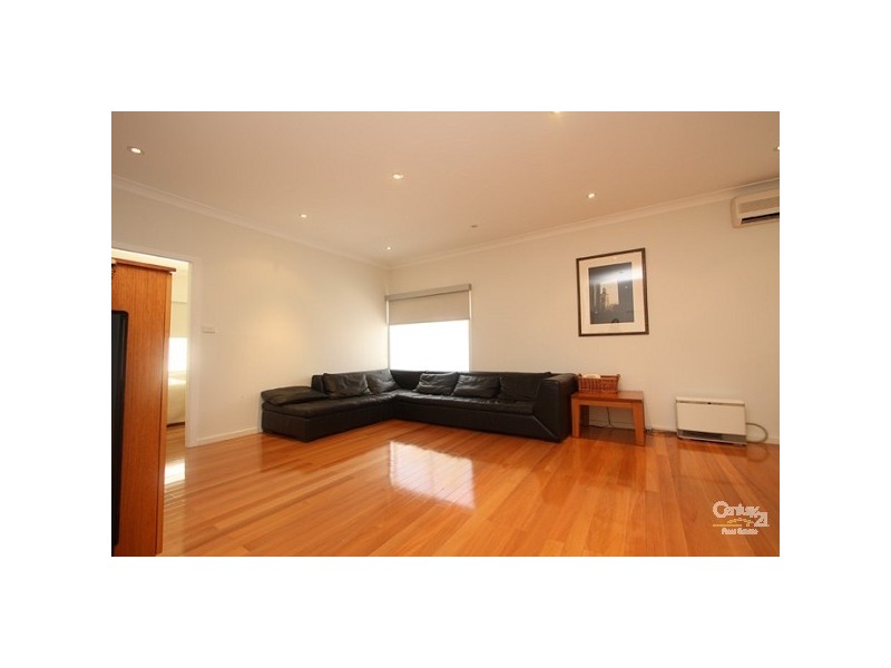 8 Pioneer Street, Seven Hills NSW 2147