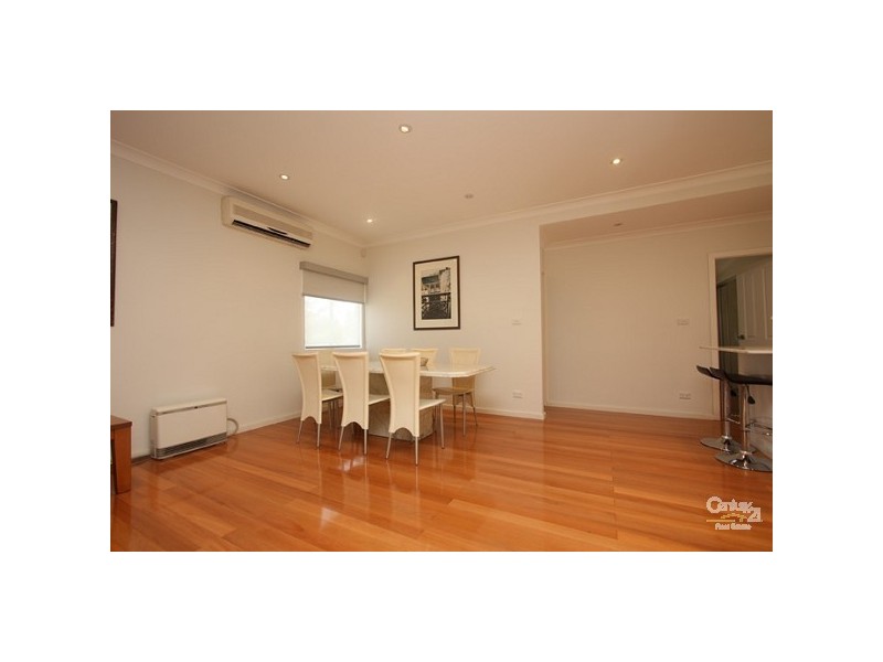 8 Pioneer Street, Seven Hills NSW 2147
