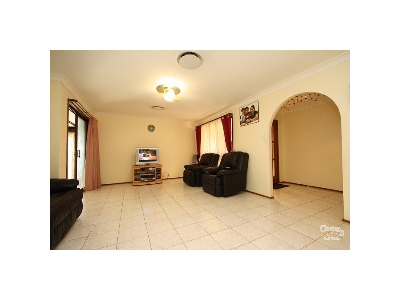 33 Wilkinson Ave, Kings Langley NSW 2147