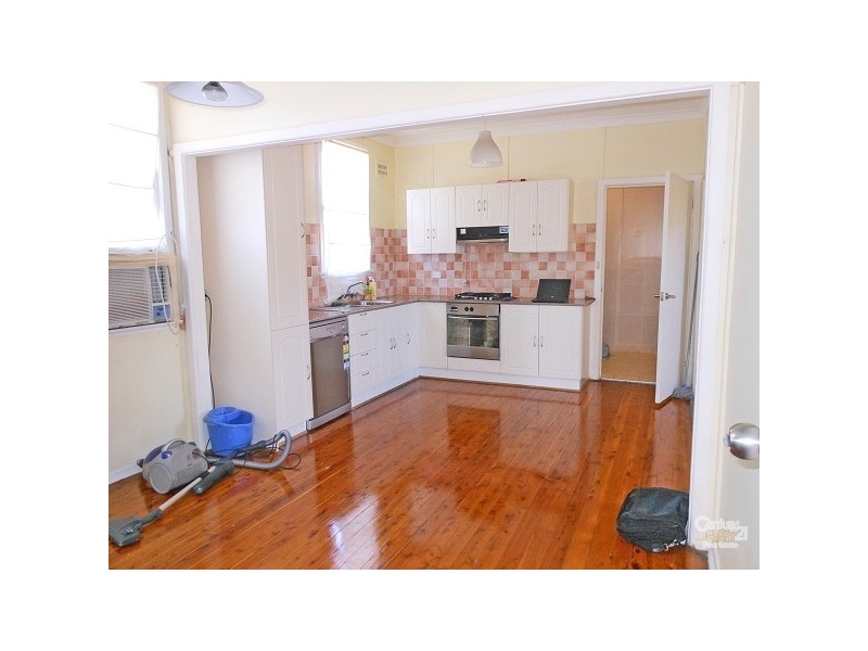 142 Lucas Road, Seven Hills NSW 2147