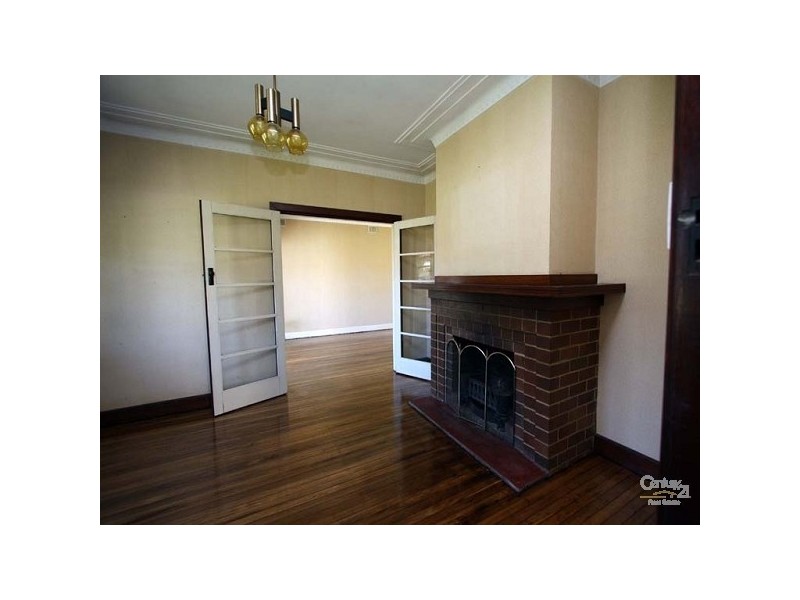 38 Barangaroo Road, Toongabbie NSW 2146