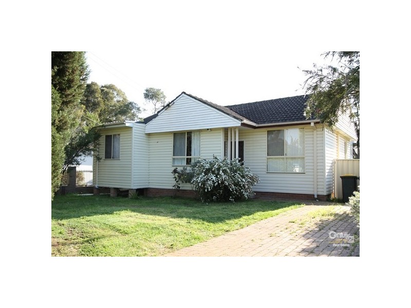 6 Pineleigh Road, Lalor Park NSW 2147