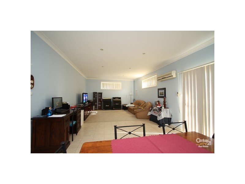 6 Pineleigh Road, Lalor Park NSW 2147