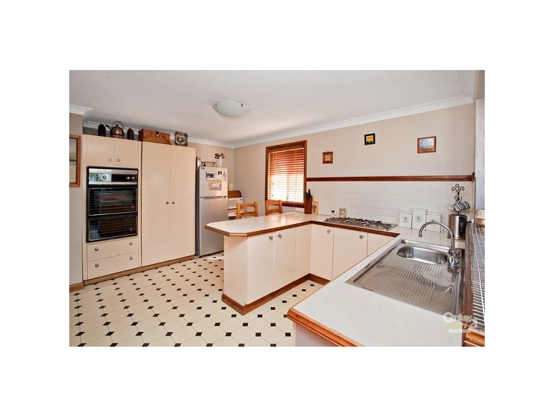 9 Athabaska Avenue, Seven Hills NSW 2147