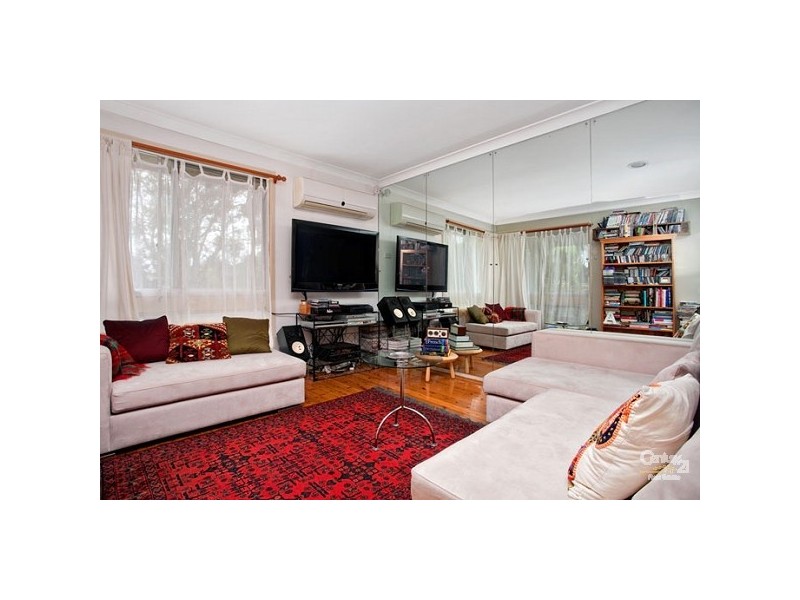 8 Elk Place, Seven Hills NSW 2147