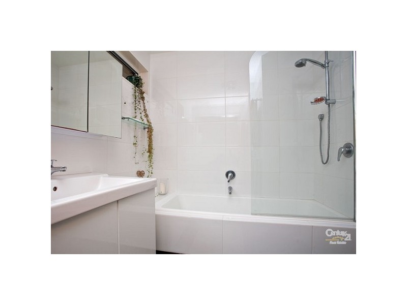 8 Elk Place, Seven Hills NSW 2147