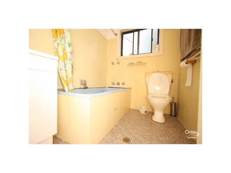 5 Loville Avenue, Seven Hills NSW 2147