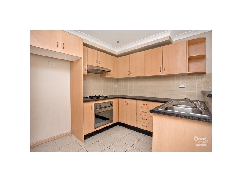 2/13 Fuller Street, Seven Hills NSW 2147