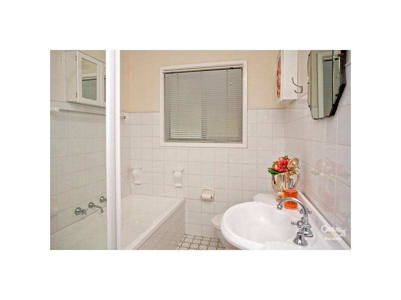 15 Nowland Street, Seven Hills NSW 2147