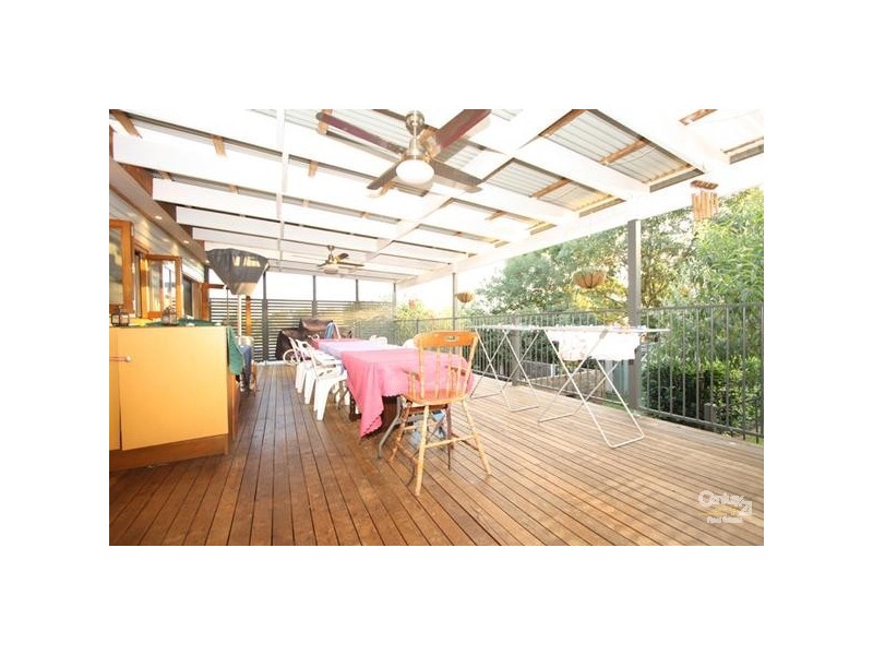 10 Lowana Cres, Seven Hills NSW 2147