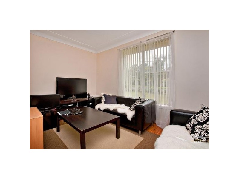 27 Danny Road, Lalor Park NSW 2147