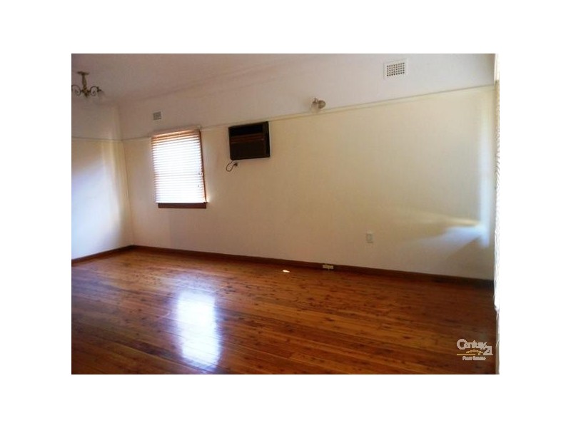 28 Orana Ave, Seven Hills NSW 2147