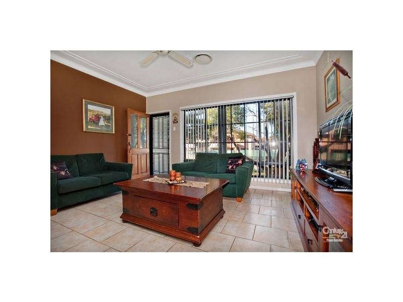 2 Cacia Avenue, Seven Hills NSW 2147