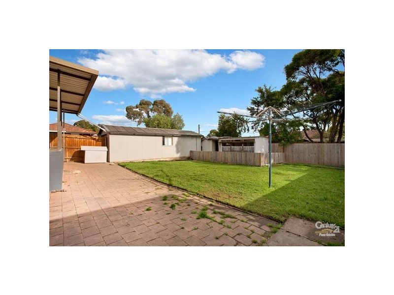 54 Mackenzie Blvde, Seven Hills NSW 2147