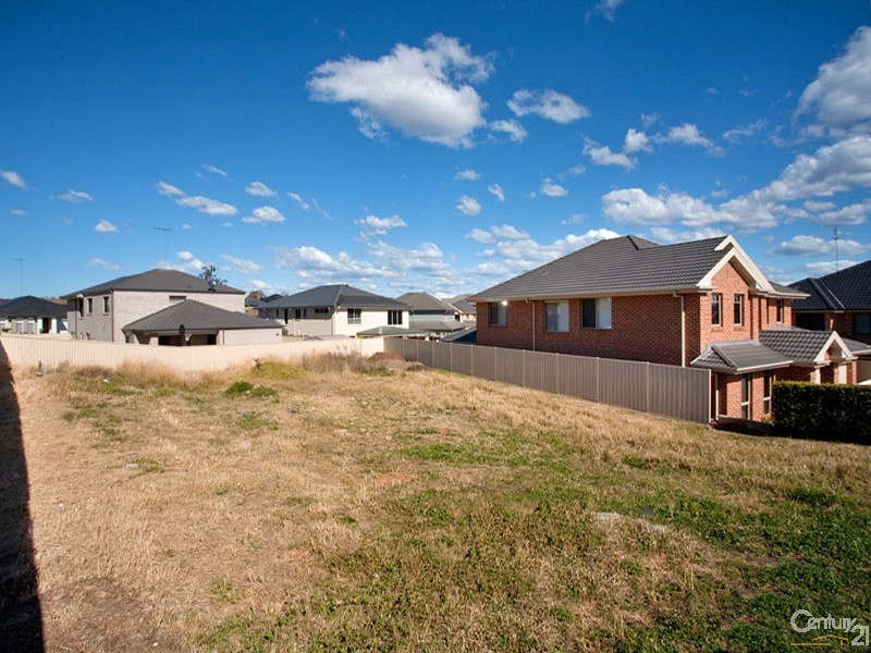 17 Crestwood Avenue, Glenmore Park NSW 2745