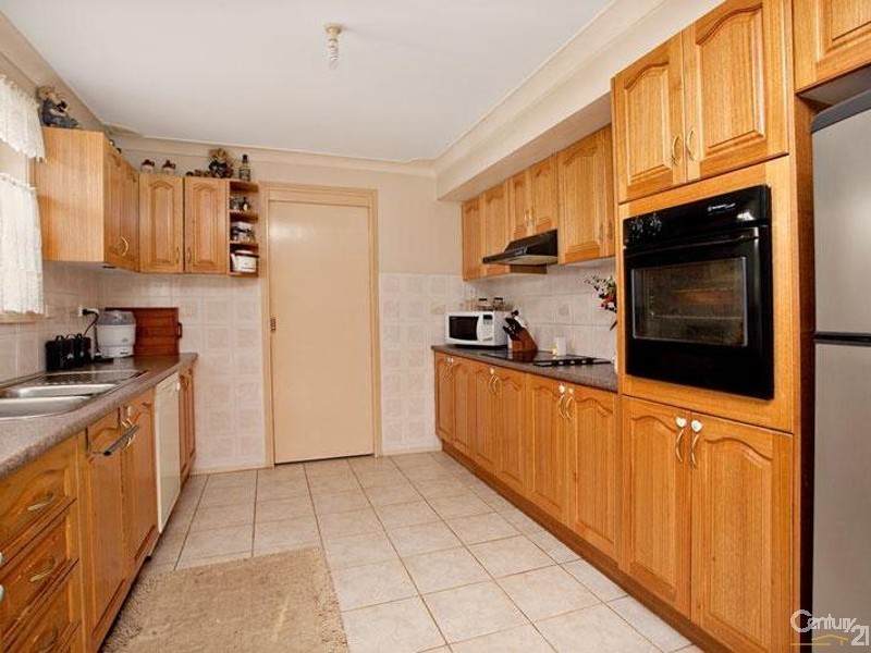 24 Molyneaux Avenue, Kings Langley NSW 2147