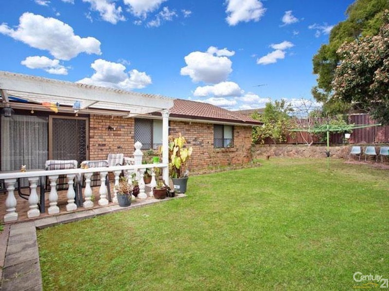 24 Molyneaux Avenue, Kings Langley NSW 2147