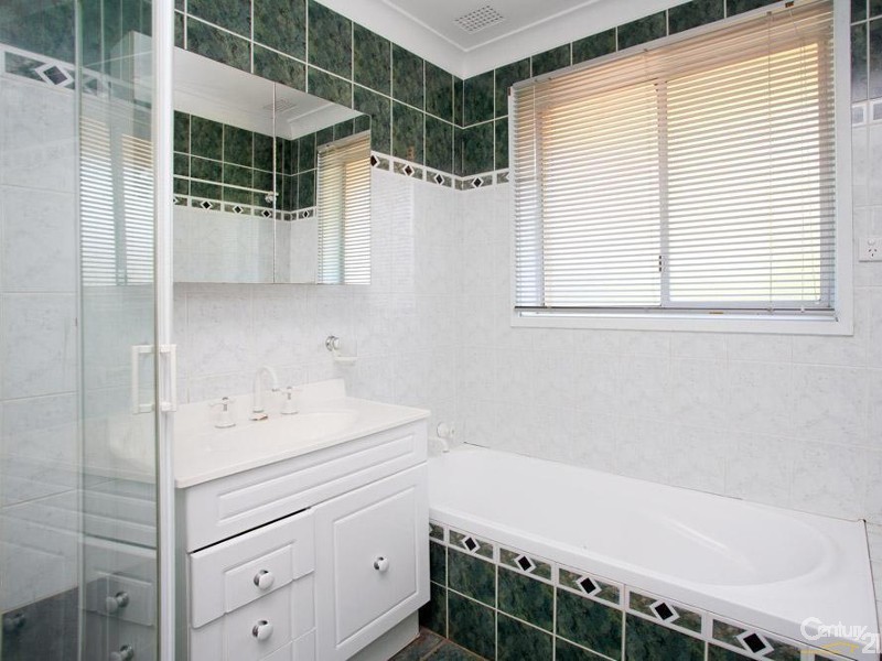 4 Reading Avenue, Kings Langley NSW 2147