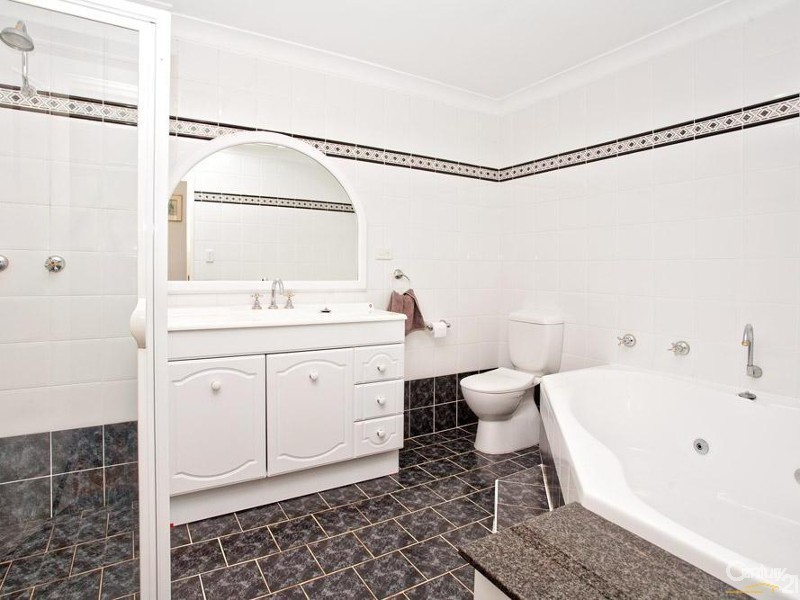 16 Mitumba Road, Seven Hills NSW 2147