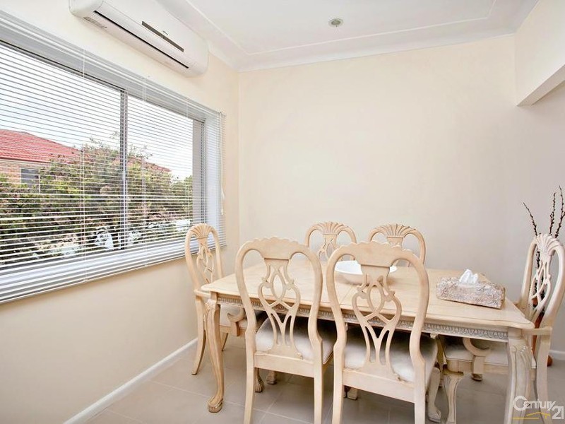 8 Hilltop Avenue, Blacktown NSW 2148