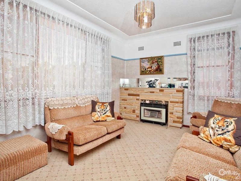 16 Patterson Road, Lalor Park NSW 2147