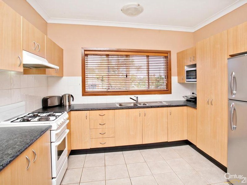 8 Jannarn Grove, Seven Hills NSW 2147