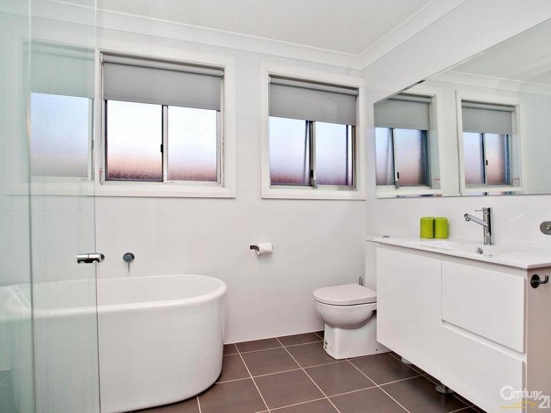 128 St Clair Avenue, St Clair NSW 2759